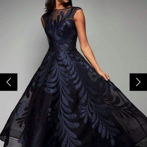 Park 108 sleeveless High-low Mikado Gown Size 8 Navy